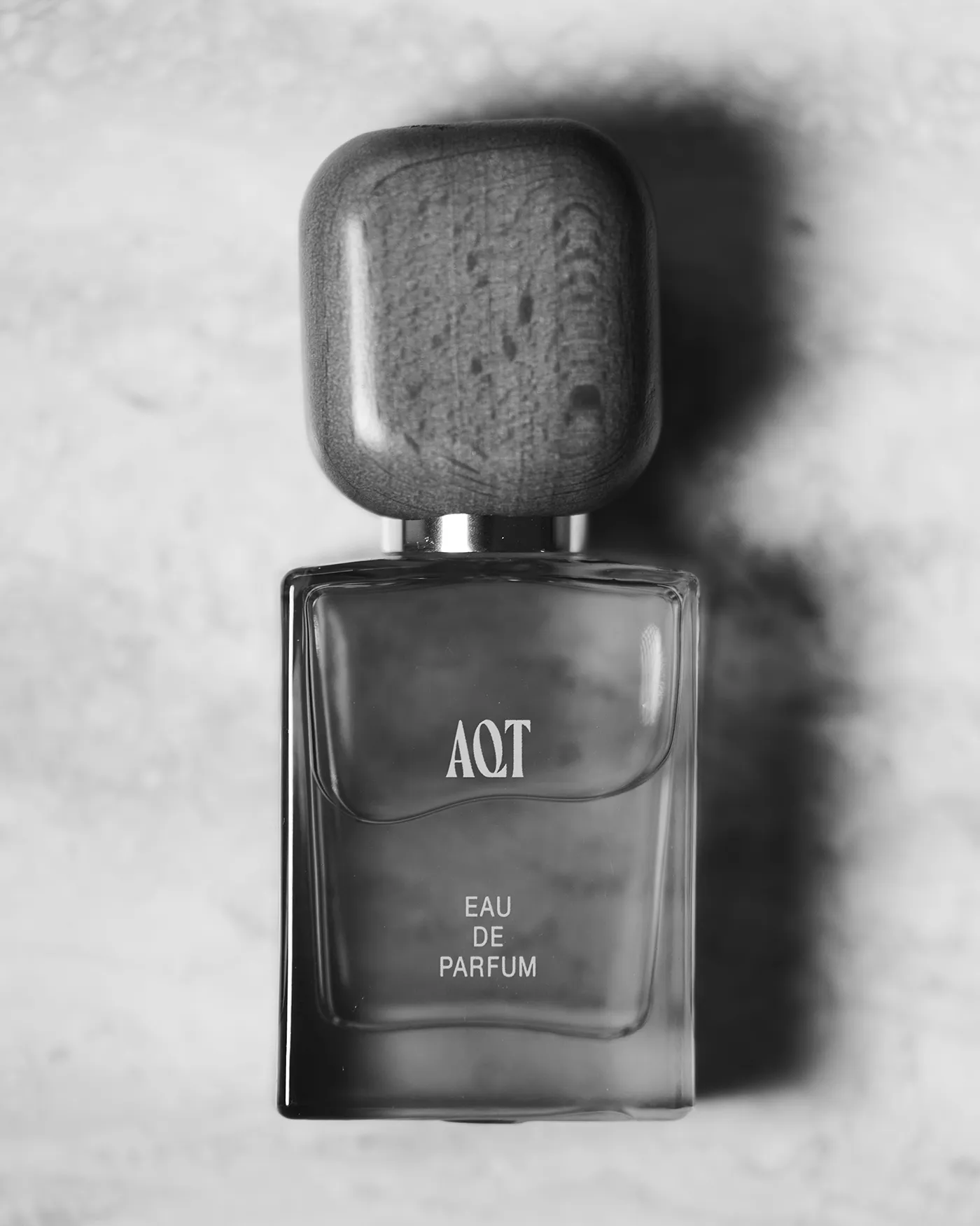 nowas（ナワズ）は和”で時を結び、伝統を現代へと受け継ぐ香りのお守り。