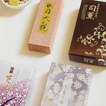 お線香を使う