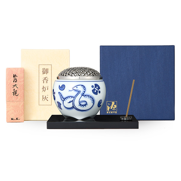 高岡銅器、銀彩、干支、巳 高岡銅器、銀彩、干支、巳 10000～ | 日本香堂公式オンライン